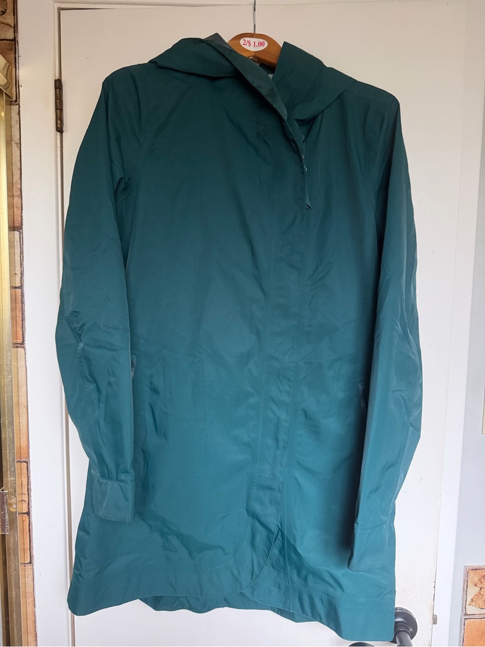 Lululemon Savasana jacket women’s size 6 ( deep green )